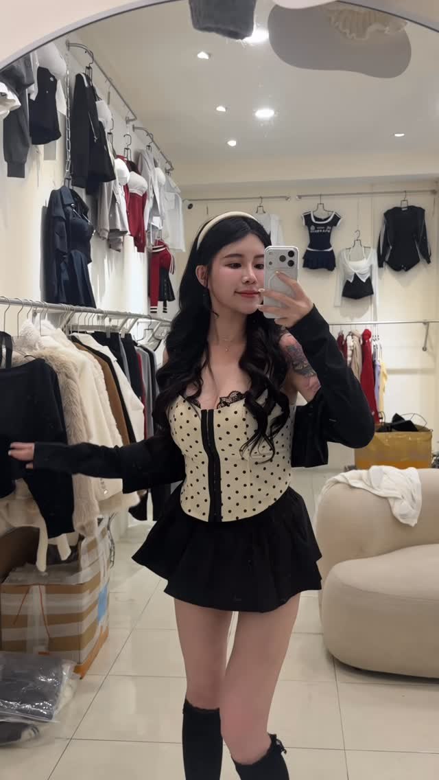 仙女他媽衫褲店店內